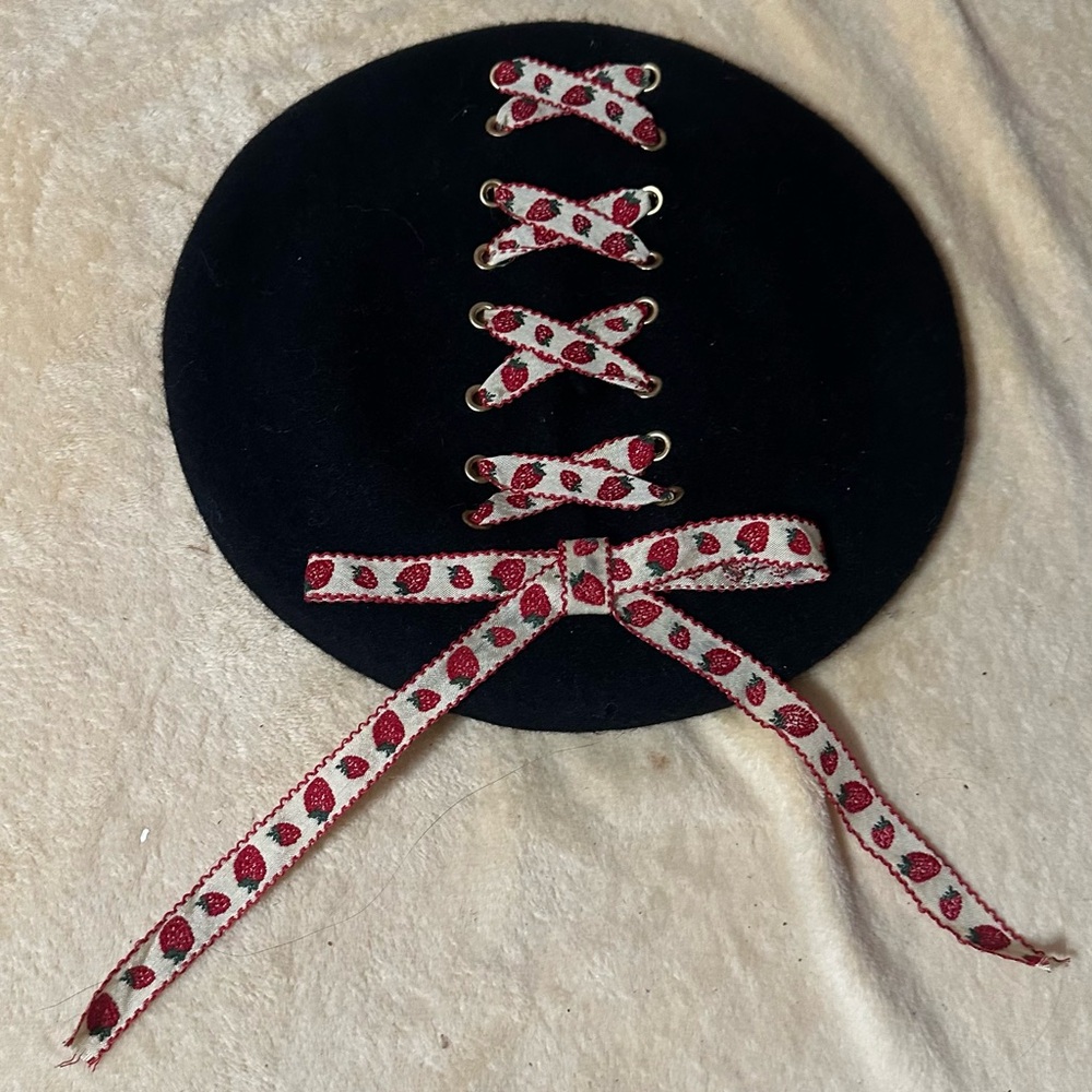 Strawberry laced Beret